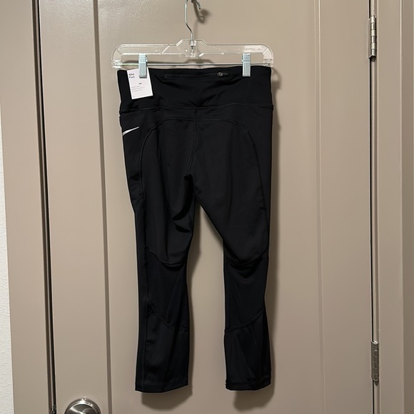 Women’s Nike Fast crop leggings - Picture 2 of 6